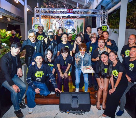 พร้อมเกินร้อย ใจเกินล้าน “Smile Radio FM 98” เปิดตัวยิ่งใหญ่ฟังพร้อมกันทั่วโลก!