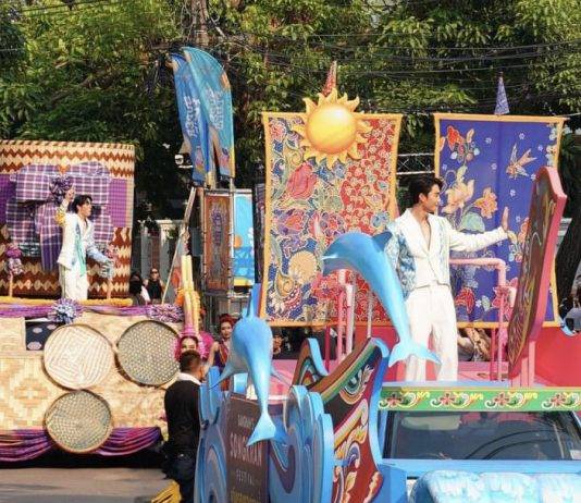 คู่หูคู่จิ้น “ฟอส – บุ๊ค” นำทัพสุดม่วนจอย กับคาราวาน “อภิมหาสงกรานต์รางน้ำ” วันที่ 12 เมษายน