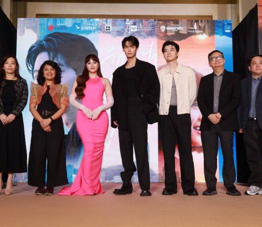 ภาพบรรยากาศงานเปิดตัวภาพยนตร์รอบปฐมทัศน์ “Under Parallel Skies รักใต้ฟ้าคู่ขนาน” นำทีมโดย วิน เมธวิน, จาเนลลา ซัลวาดอร์