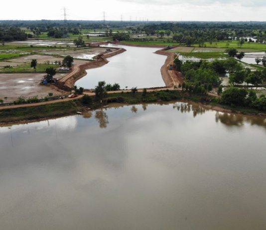 ชป. เร่งพร่องน้ำแก้มลิงปากตากล้า อ.จังหาร รับมือฝนตกหนัก ลดภาระการระบายน้ำชี-มูล