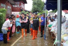 กรมชลฯ เกาะติดสถานการณ์น้ำจังหวัดพะเยา พร้อมมอบถุงยังชีพช่วยเหลือผู้ได้รับผลกระทบจากน้ำท่วม