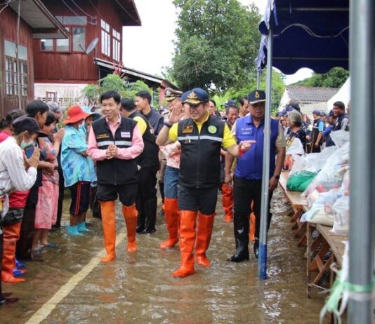 กรมชลฯ เกาะติดสถานการณ์น้ำจังหวัดพะเยา พร้อมมอบถุงยังชีพช่วยเหลือผู้ได้รับผลกระทบจากน้ำท่วม