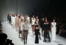 VICKTEERUT จัดแฟชั่นโชว์ AUTUMN/WINTER 2024 ‘Eclipse’ถ่ายทอดแรงบันดาลใจของความรักและสุริยุปราคาในรูปแบบที่จับต้องได้