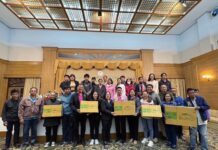 มกอช. เดินสายเติมความรู้การใช้ระบบ QR Trace on Cloud- DGTFarm ให้เกษตรกรแม่ฮ่องสอน สร้างความเชื่อมั่นผู้บริโภค เพิ่มช่องทางจำหน่ายในรูปแบบออนไลน์ พร้อมตรวจเยี่ยมบริษัทแปรรูปสินค้าเกษตร พัฒนาโรงงานสู่มาตรฐาน GMP