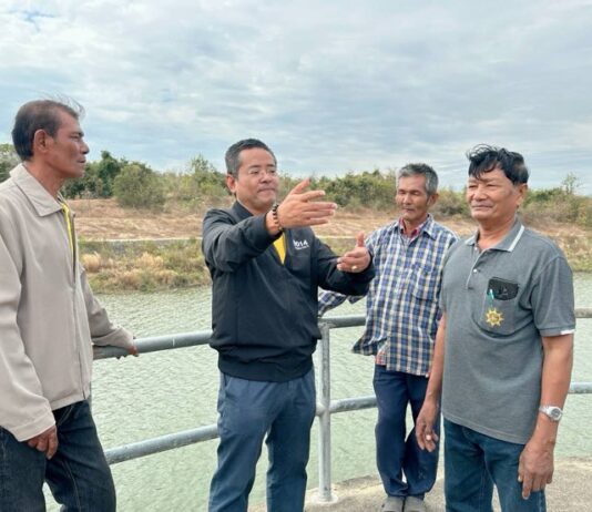 กรมชลฯ ลุยแผนรับมือฤดูแล้ง-น้ำหลาก ปี 68 ขุดลอกอ่างฯ ห้วยแม่ประจันต์ เพิ่มความจุเก็บกักน้ำ ขณะที่กลุ่มผู้ใช้น้ำ ปลื้มมีน้ำปลูกพืชผสมผสานสร้างรายได้ทั้งปี นักเรียน รร.หนองหญ้าปล้องวิทยา วอนใช้น้ำประหยัด ดูแลรักษาให้มีน้ำใช้ยั่งยืน