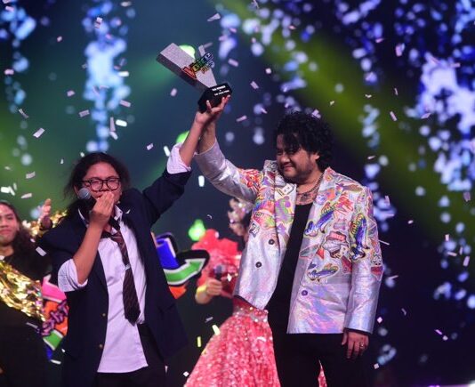 “เนิร์ด ณัฐนิชา” วัย 17 ปี คว้าแชมป์ The Voice Pride 2025 คนแรกของโลก! ลูกทีมโค้ชเบน โกยคะแนนโหวตท่วมท้น พร้อมโชว์ระดับมาสเตอร์พีซ
