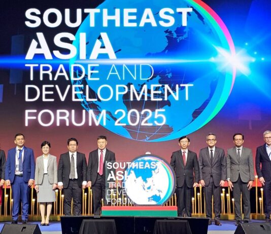 เศรษฐกิจโลกพลิกขั้ว เอเชียผงาดท่ามกลางแรงเสียดทานมะกัน กูรูเศรษฐศาสตร์ชี้ ไทย-อาเซียนเนื้อหอม ฮับผลิตสินค้ารักษ์โลก-เท็คดิจิทัลโตยั่งยืน