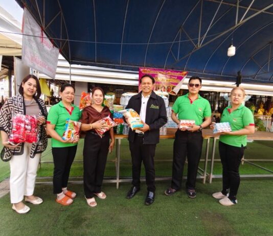 จินดาสมุนไพร ส่งน้ำใจสู้ภัยน้ำท่วมช่วยผู้ประสบภัยหาดใหญ่ สงขลา