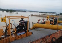 ชป.ลุยตั้งเครื่องสูบน้ำ เร่งระบายน้ำท่วมขัง ช่วยพี่น้องชาวหาดใหญ่