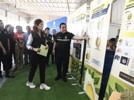 รมช.เกษตรฯ “ปิยะรัฐชย์” ตรวจเยี่ยมการปฏิบัติงานของพนักงานเจ้าหน้าที่ตรวจสอบล้งทุเรียนอ่อน ตาม มกษ. 9070-2566 พร้อมผุดไอเดียนำนวัตกรรมชุดทดสอบแคดเมียมและ BY2 ใช้ตรวจคัดกรองทุเรียนก่อนส่งออก